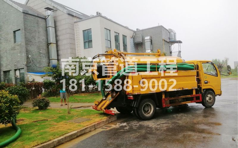 246王子楼小区化粪池清理