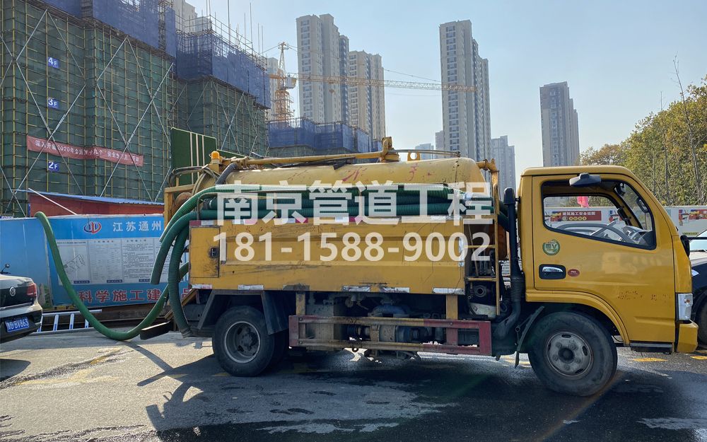 265王子楼建筑工地抽粪