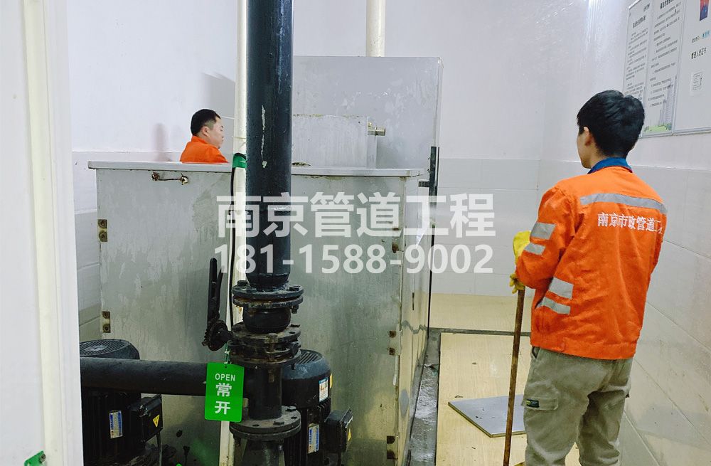 302王子楼隔油设备清洗